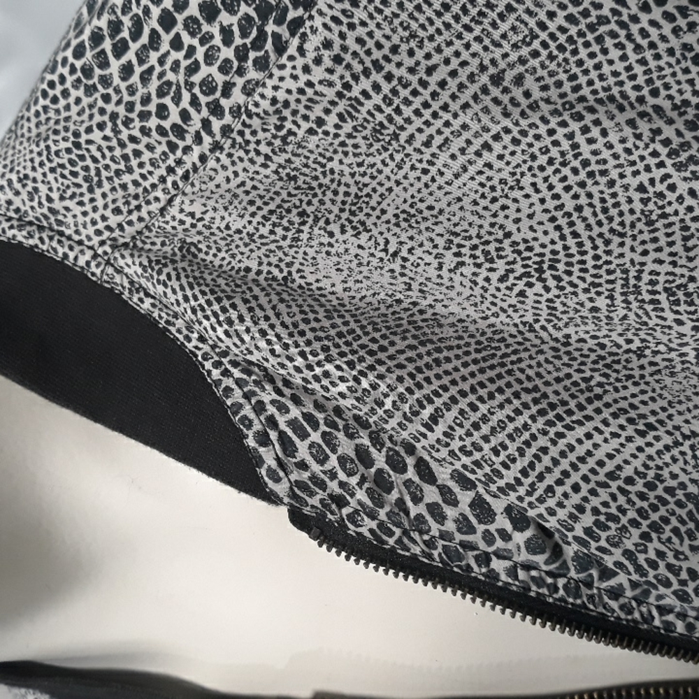 Robert Stock Python Print Silk Jacket. Small - image 4